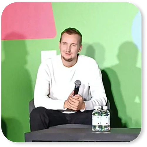 Виталий Кураев